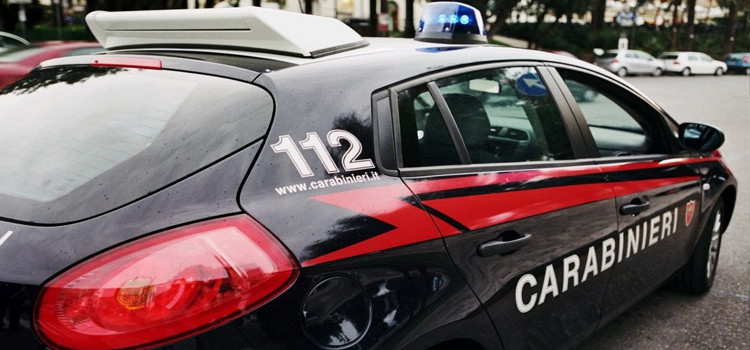 Violenza sessuale di gruppo, caccia a giovanissimi