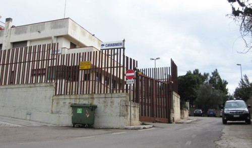 Estorce denaro fingendosi “avvocato dei Carabinieri”, in carcere pregiudicato