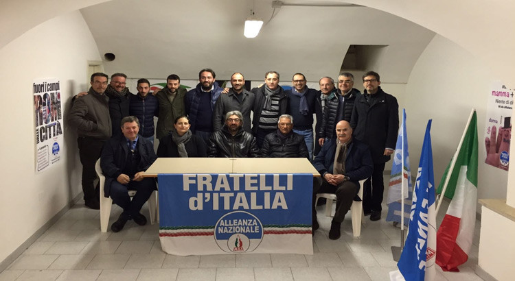 “Diventa nostro fratello!” Aumentano i consensi per FdI-An