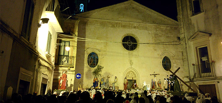 Processione dei Misteri 2016, Don Peppino: “Il messaggio delle statue è la misericordia”