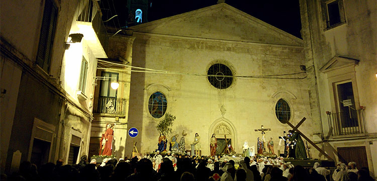 Processione dei Misteri 2016, Don Peppino: “Il messaggio delle statue è la misericordia”