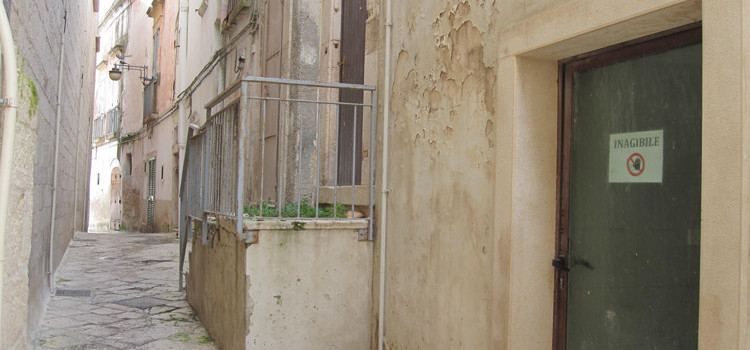 Bagni pubblici fuori uso Bagni pubblici fuori uso