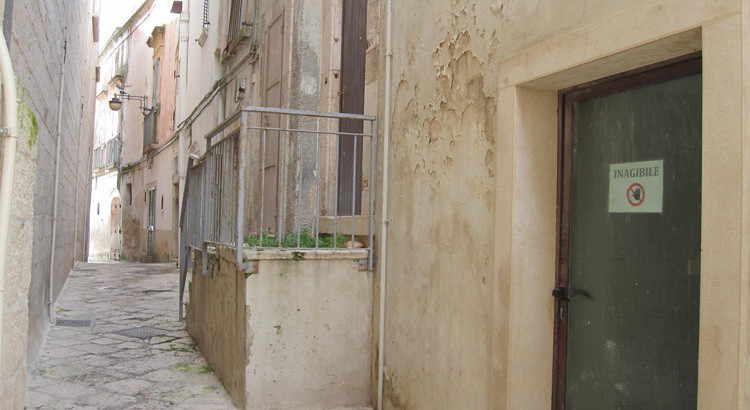 Bagni pubblici fuori uso Bagni pubblici fuori uso