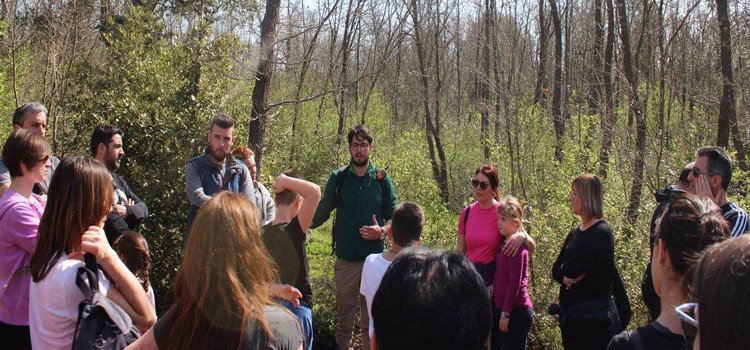 “A spasso nel bosco”, escursione alla scoperta del territorio “A spasso nel bosco”, escursione alla scoperta del territorio