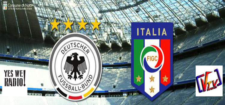 Maxi schermo in Piazza Garibaldi per Germania-Italia