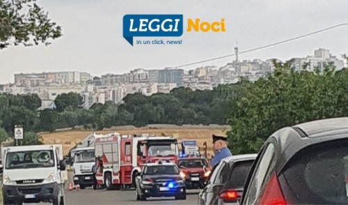 S.P. Noci – Putignano: mezzo raccolta rifiuti taglia la provinciale impattando una vettura